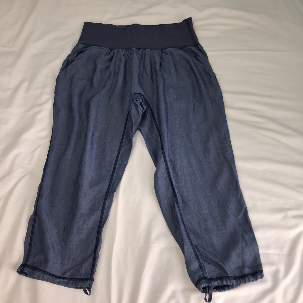 Lululemon Post Power Crop‎ Pants Cadet Blue Size 6 Tencel W6C48S Yoga Active